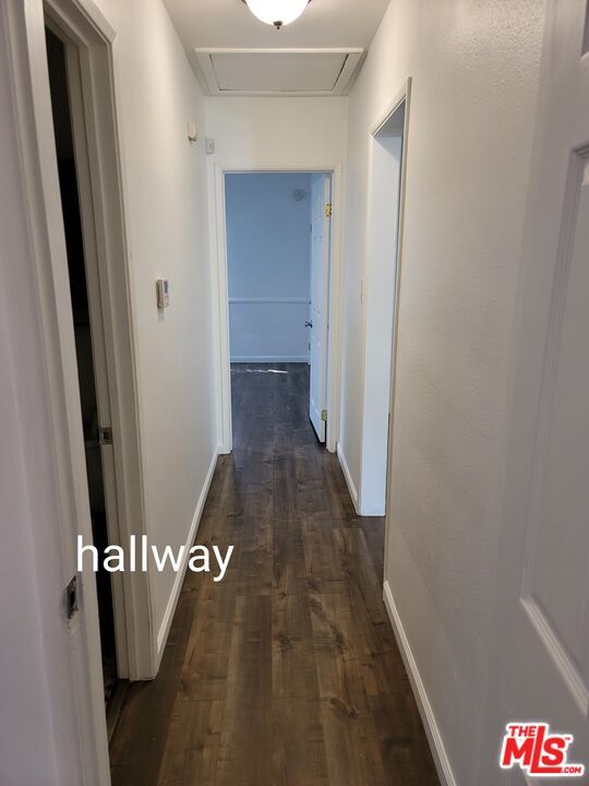 Building Photo - 10333 Hillview Ave