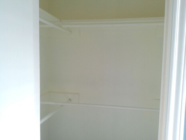 Building Photo - 2600 Alana Ln