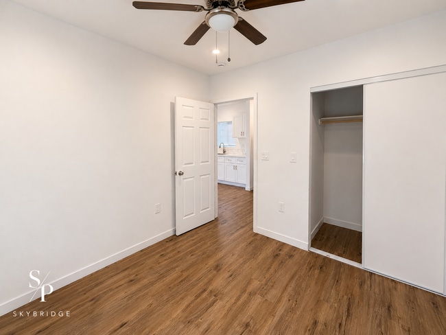 Building Photo - Charming 1-Bedroom ADU with Hardwood Floors – Downey Living at Its Best!