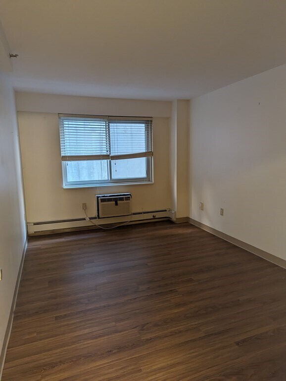 Building Photo - 130 Bowdoin St