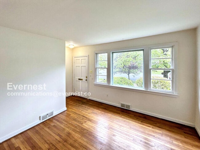 Building Photo - 4800 Cutshaw Ave