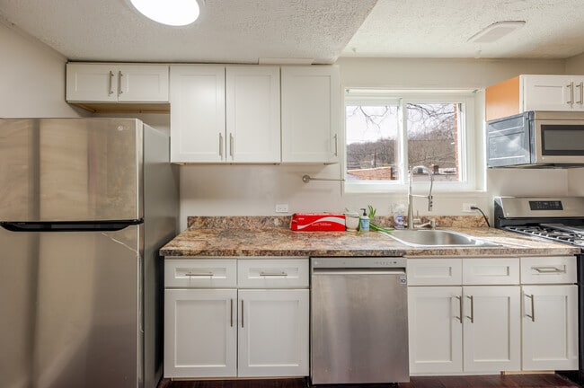 Building Photo - 4217 Gault Pl NE