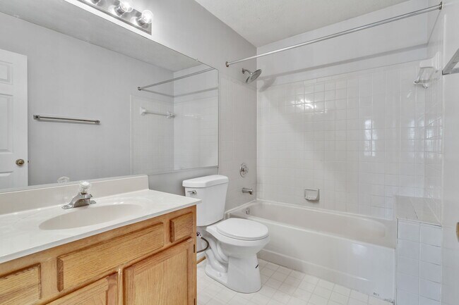 Building Photo - 13920 Lord Fairfax Pl