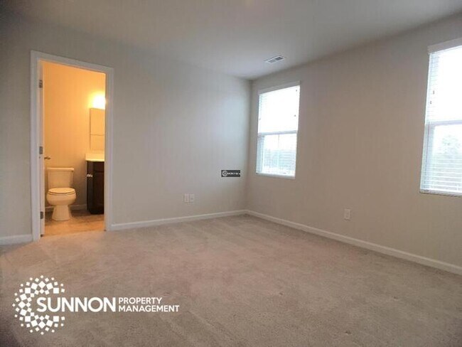 Building Photo - New Construction 3 BR & 1 Car Garage