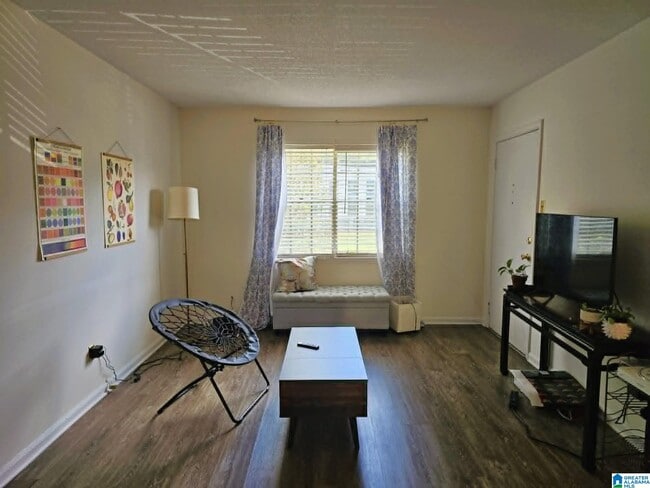 Building Photo - 3449 Sandner Ct