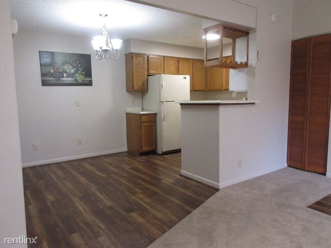 Building Photo - 2 br, 2 bath Condo - 3320 S Ammons St #6-201