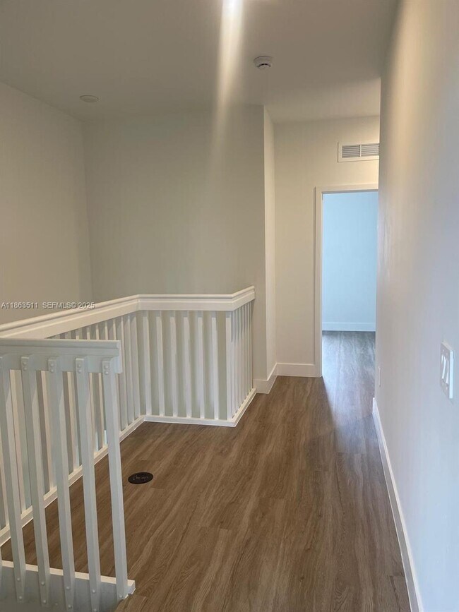 Building Photo - 18988 SW 344th Terrace