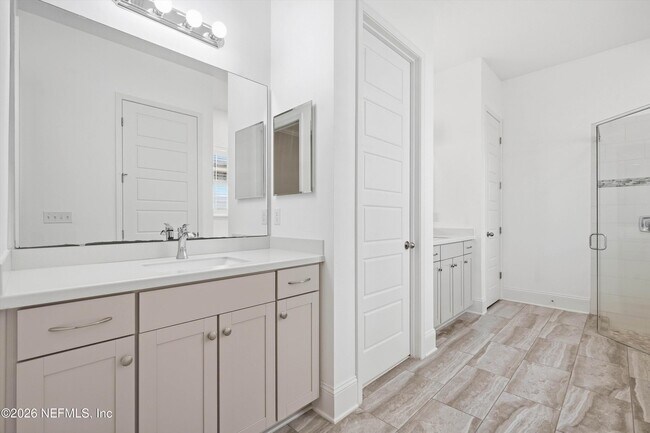 Building Photo - 80 Lazy Crest Dr