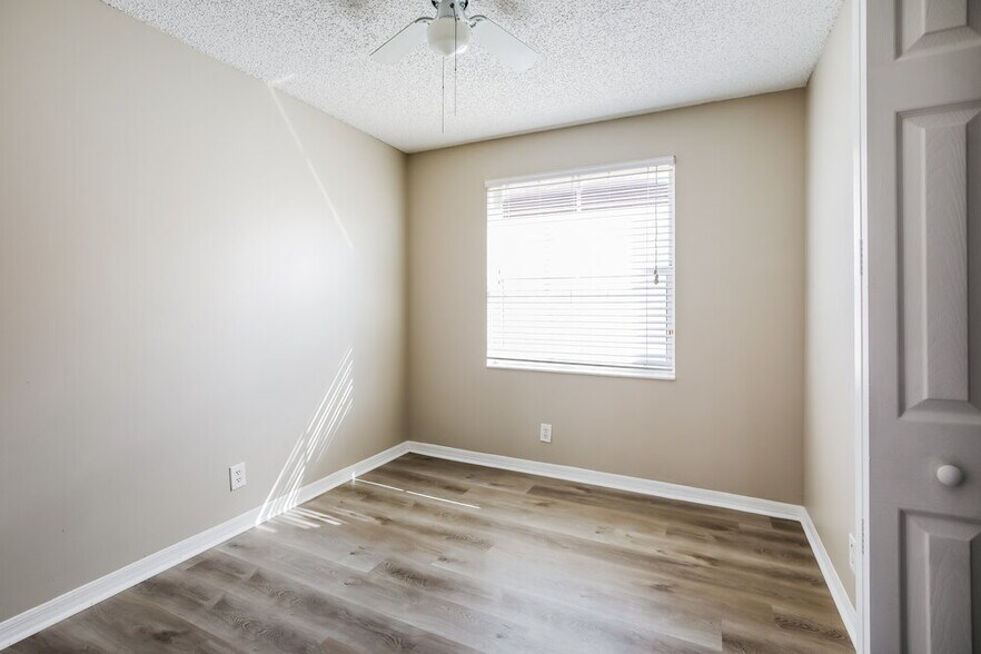 Building Photo - 3372 Orinoco Ln