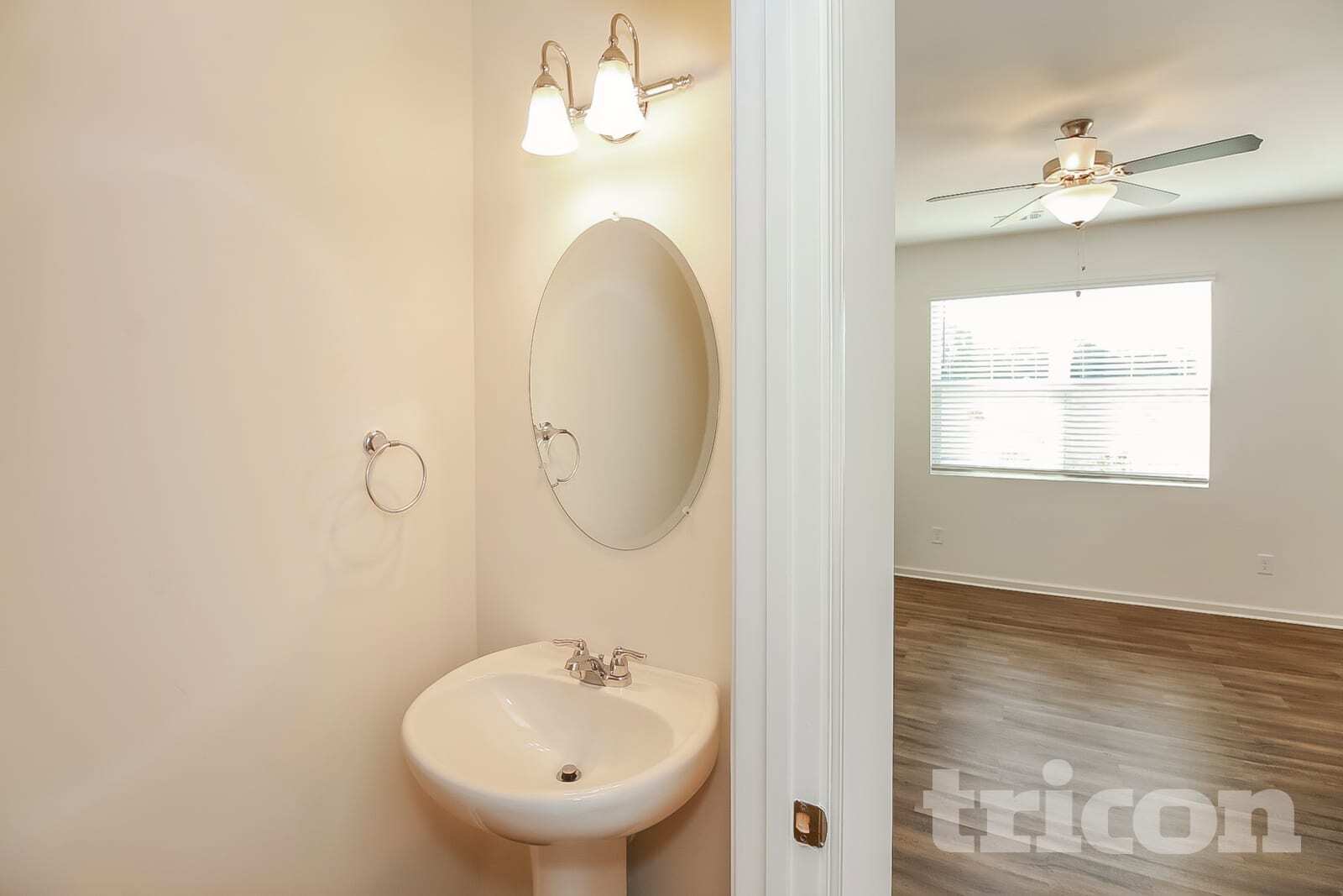 Building Photo - 11942 Fuller St