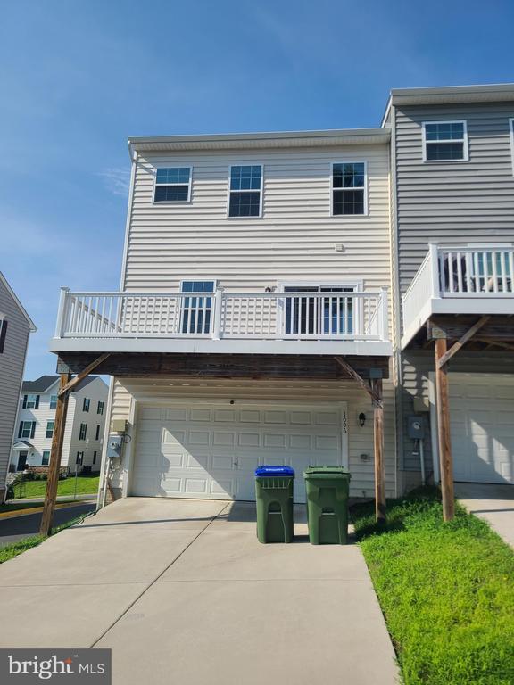 Building Photo - 1006 Valley Run Dr
