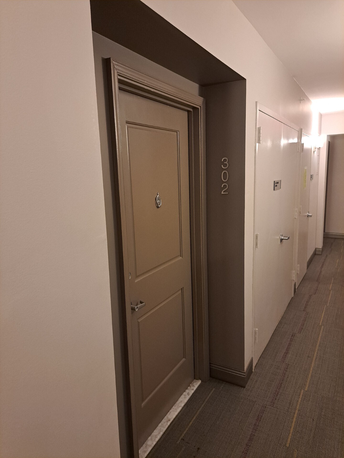 Unit 302 - 930 Wayne Ave