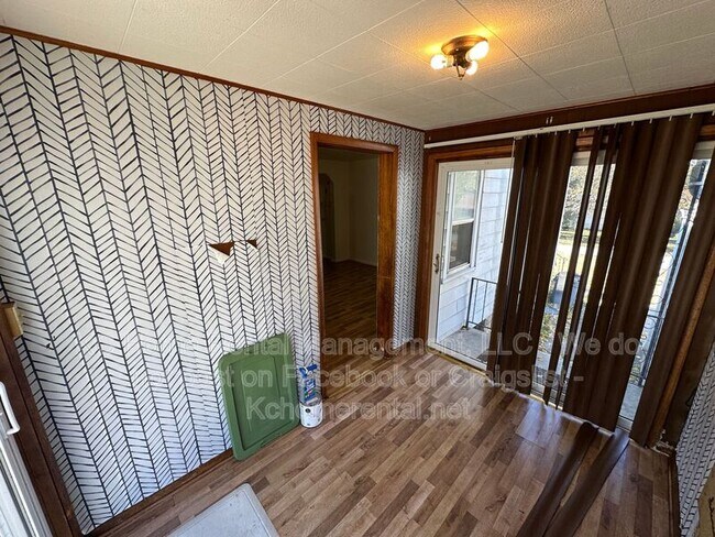 Building Photo - 2115 N 40 St