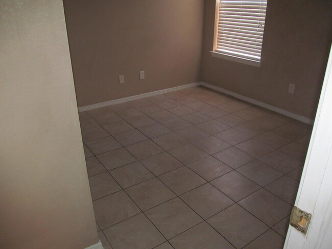 Building Photo - 14072 Jason Crandall Dr