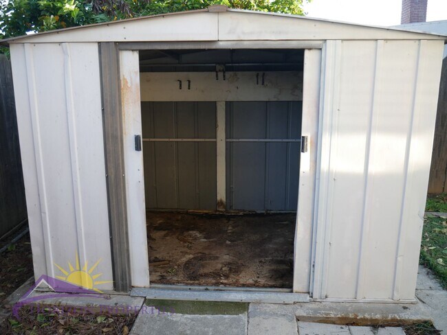 Building Photo - Bright 3 bed 2 bath 1,356 sq. ft. Single Family Home In Woodland