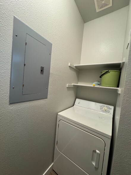 Building Photo - 4545 Wheaton Dr