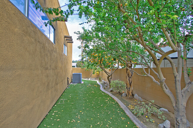 Building Photo - 51510 Avenida Obregon