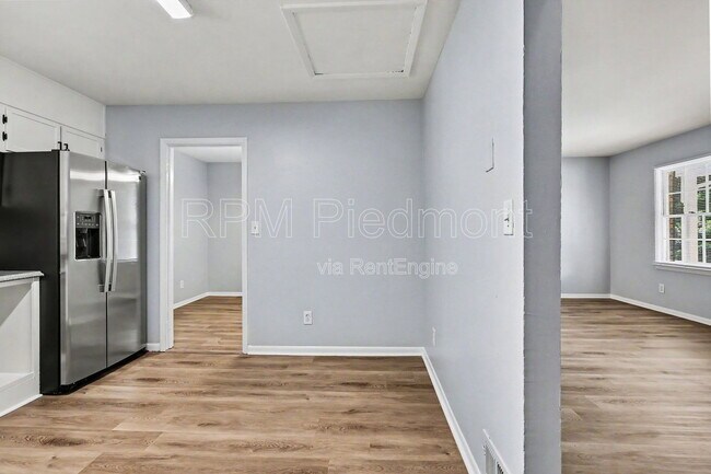 Building Photo - 2642 Hatfield Cir SE
