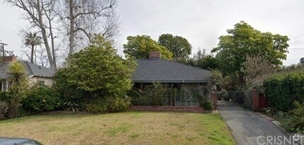 Building Photo - 4512 Sunnyslope Ave