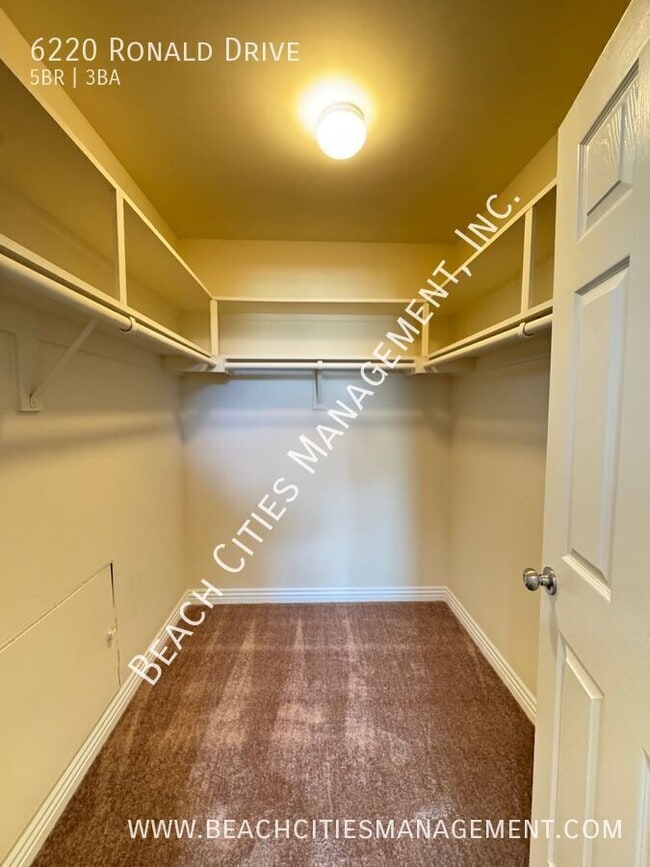 Building Photo - 6220 Ronald Dr