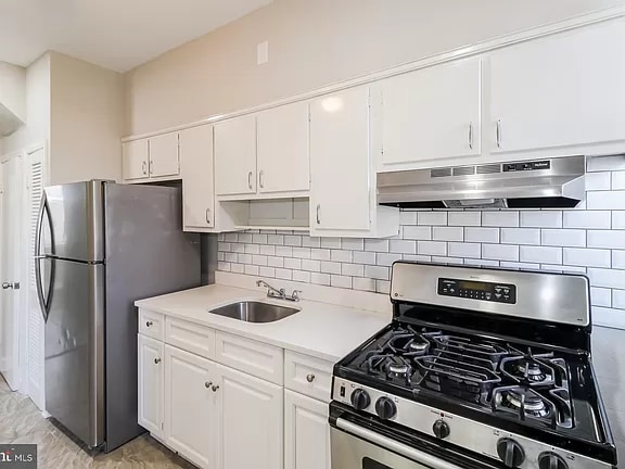 Building Photo - 5804 Halwyn Ave