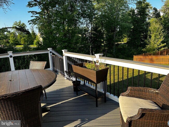 Building Photo - 41256 Lenah Point Dr
