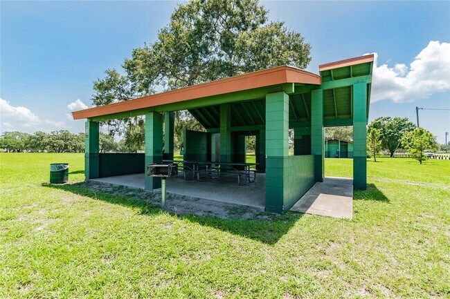Building Photo - 3611 Anderson Ave