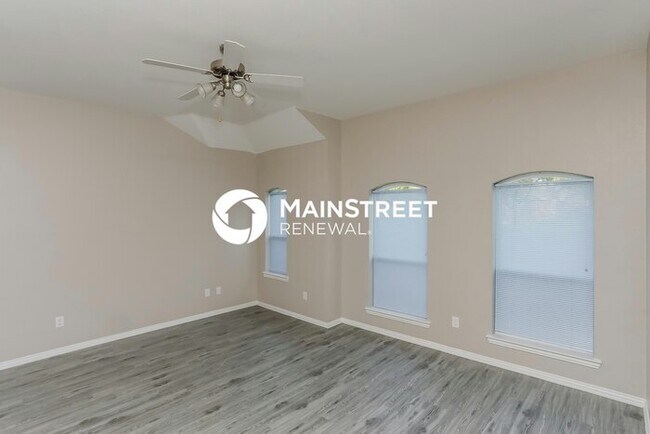 Building Photo - 4 Bedroom Pet-Friendly Home in Rockwall, TX with Main Street Renewal