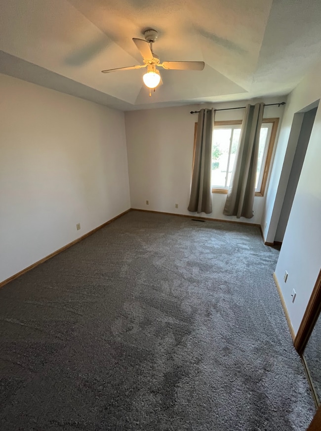 Building Photo - 4-Bedroom Plattsmouth Home with Lake Access!!