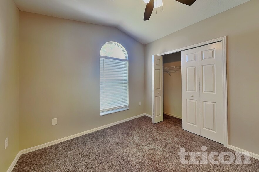 Building Photo - 3124 58th Terrace E