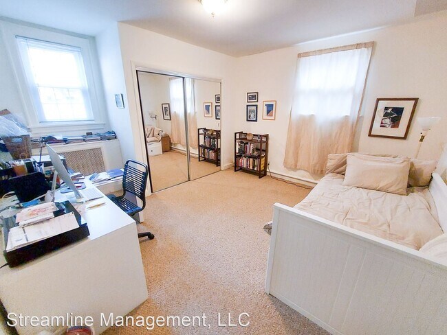 Building Photo - 2 br, 1 bath House - 6366 Ridge Dr