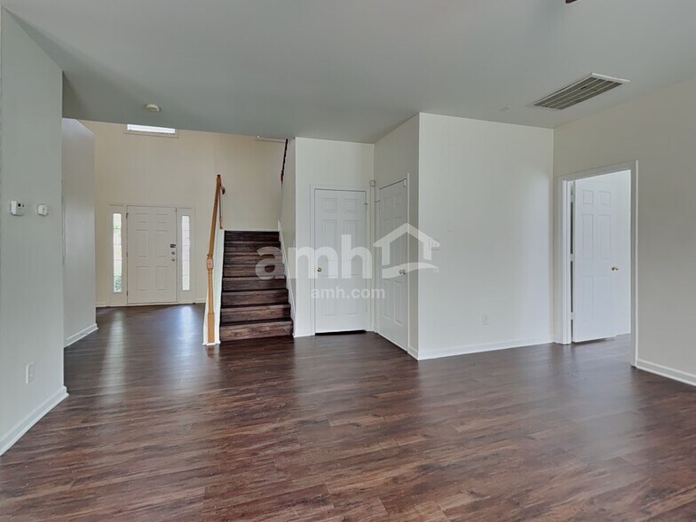Building Photo - 4544 Fairport Ct