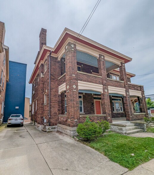 Primary Photo - 89 W McMillan St