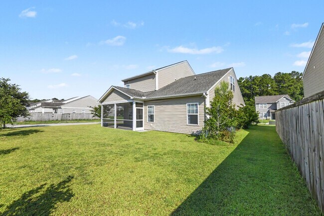 Building Photo - 121 Rockingham Way