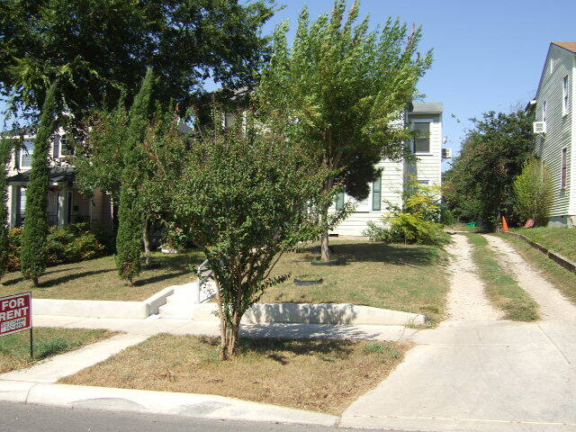 Building Photo - 513 Eleanor Ave