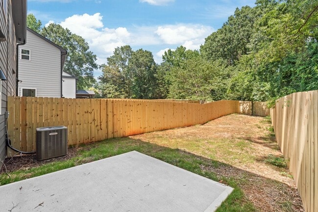 Building Photo - Stunning New Construction Townhome