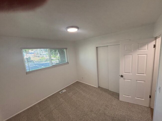 Building Photo - 7734 S 1100 E