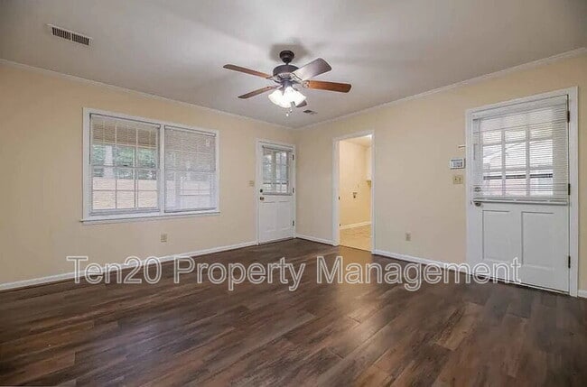 Building Photo - 5207 Grady Dr