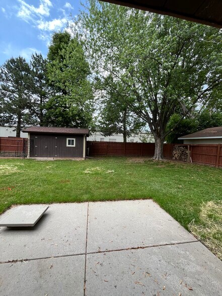Building Photo - 517 Kelly Jo Dr