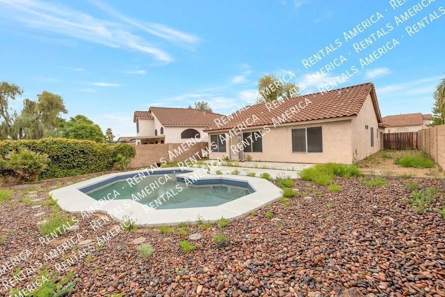 Building Photo - 2261 S. Comanche Dr.