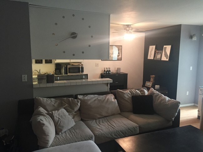 Building Photo - 1600 Ardmore Ave