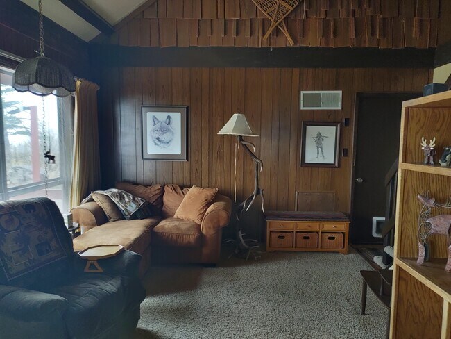 Building Photo - 20 Orcutt Dr