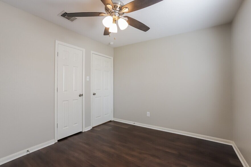 Building Photo - 4010 Cozy Trail Ct