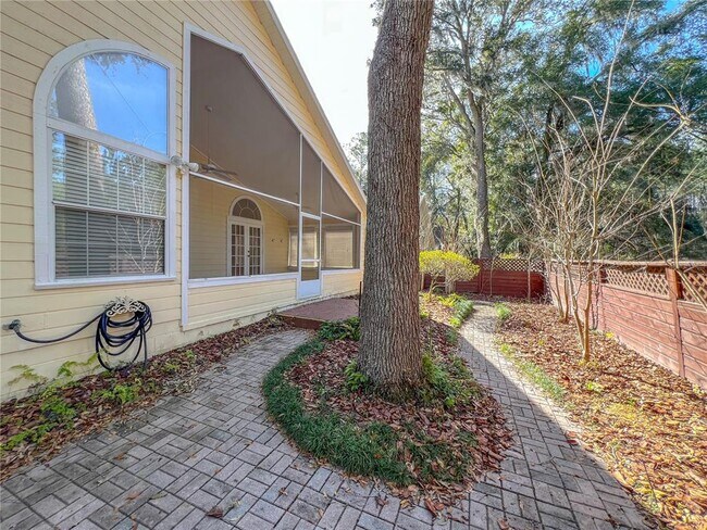 Building Photo - 12320 NW 10th Pl