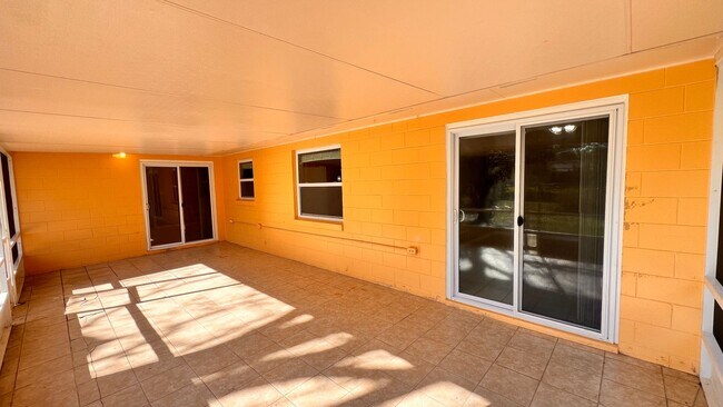 Building Photo - Beautiful 4 Bedroom 2 Bath Home!