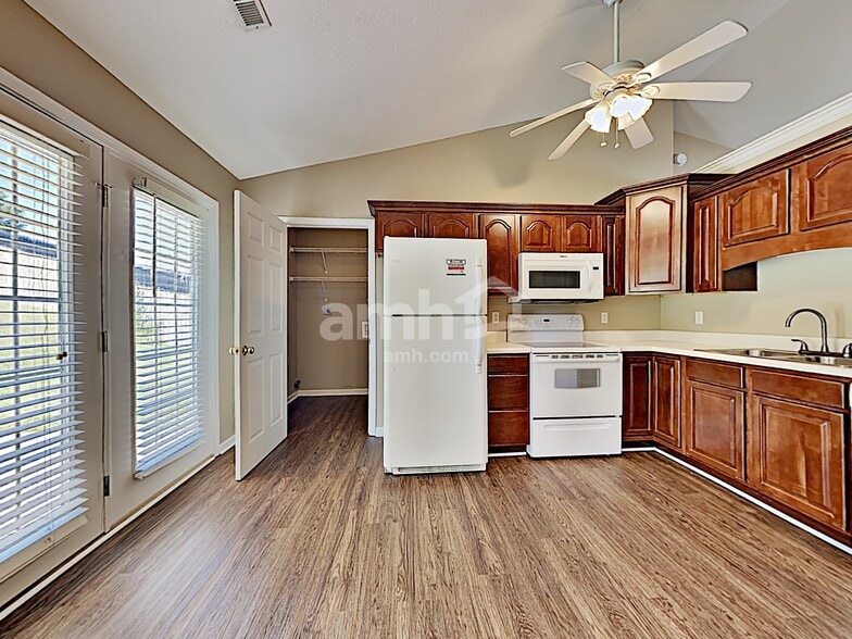 Building Photo - 6625 Carina Ln