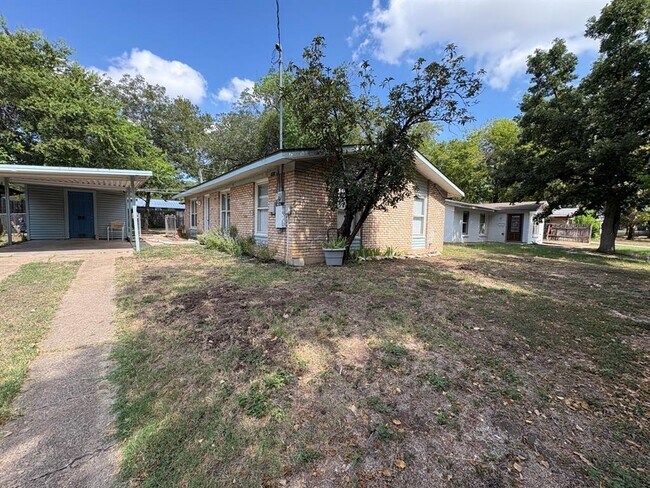 Building Photo - 6506 Linda Ln