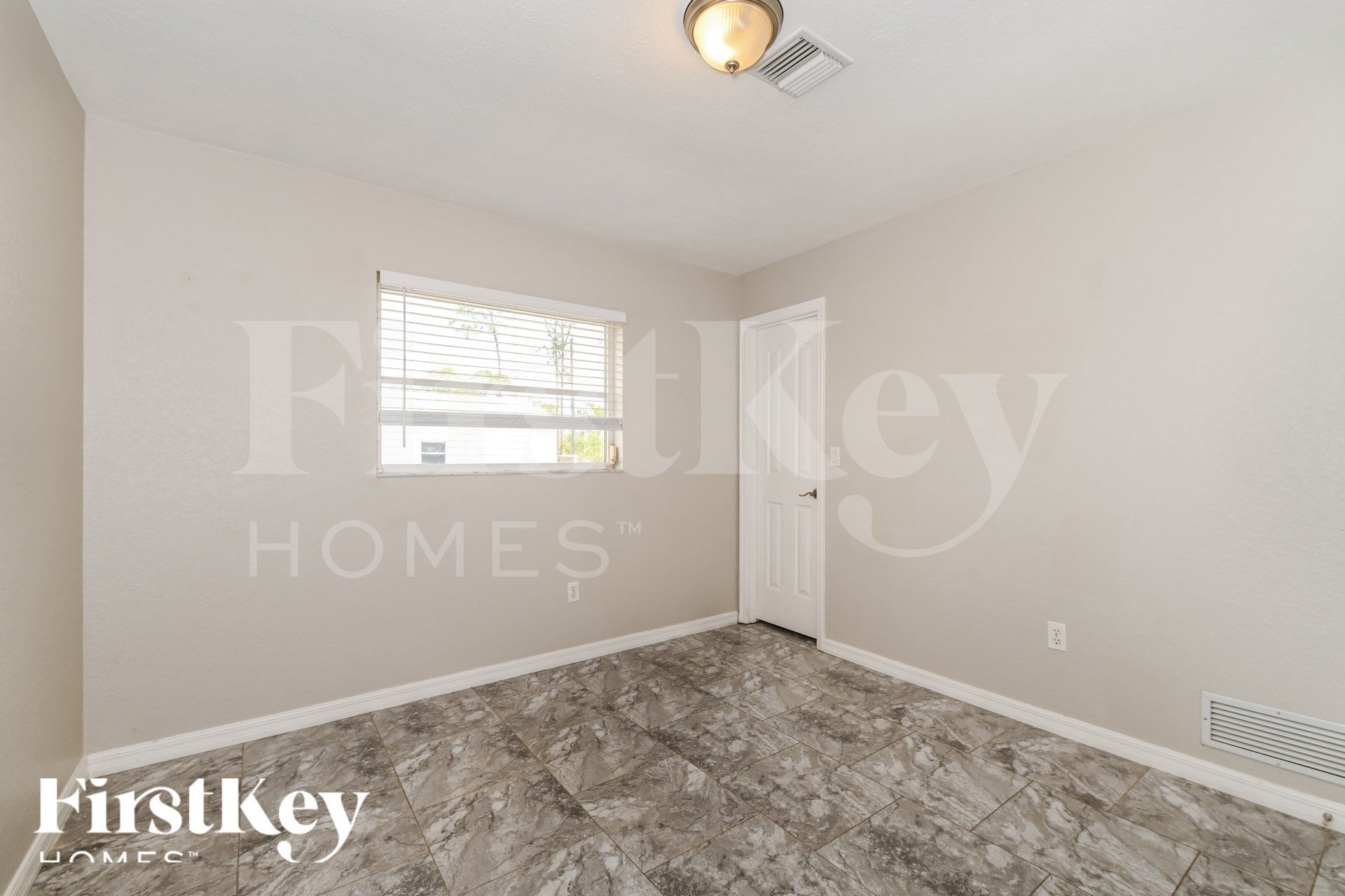 Building Photo - 3166 Gillot Blvd