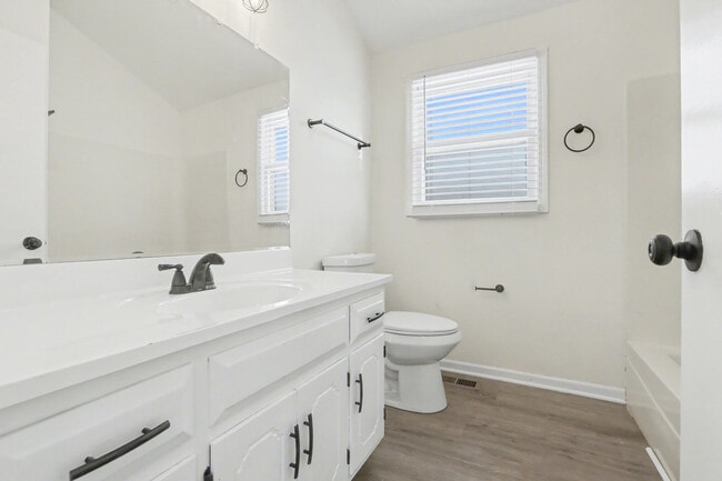 Building Photo - 2600 John Bourg Dr