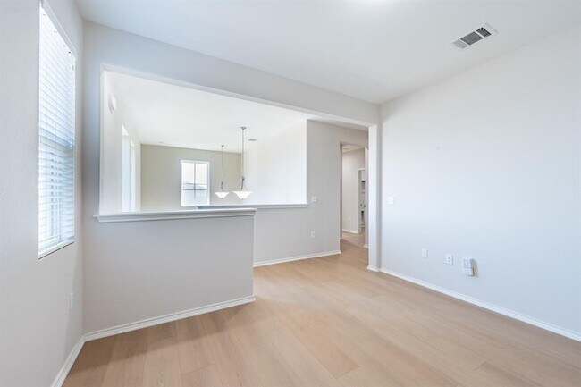 Building Photo - 1918 Tasmanian Tiger Trace